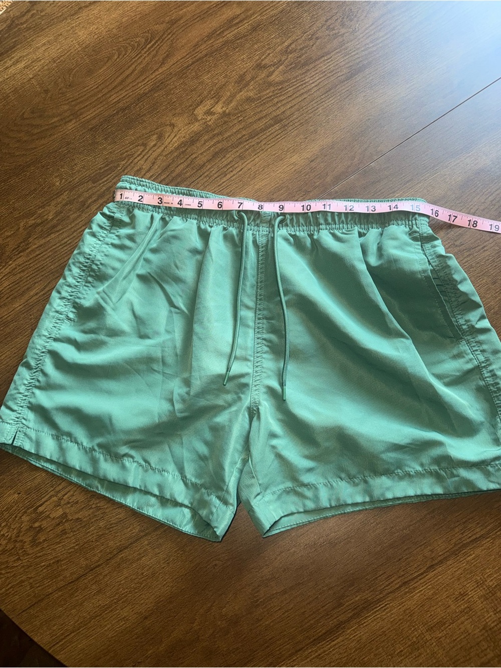H&M Satin-Look Drawstring Shorts in Green Large - Picture 5 of 5